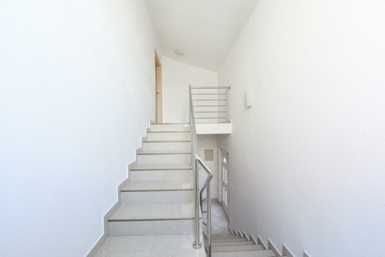 Monika - Private Terrace & Parking Appartement Zadar