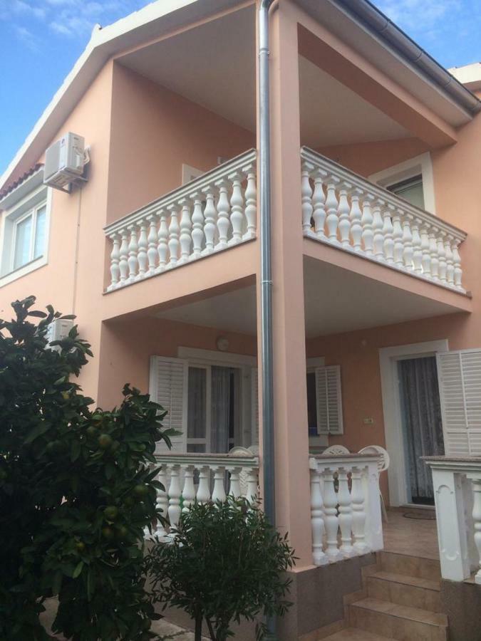 Monika - Private Terrace & Parking Appartement Zadar